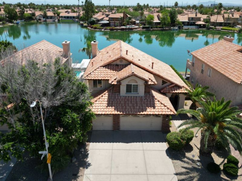 Weekly Waterfront Properties Across the United&nbsp;States