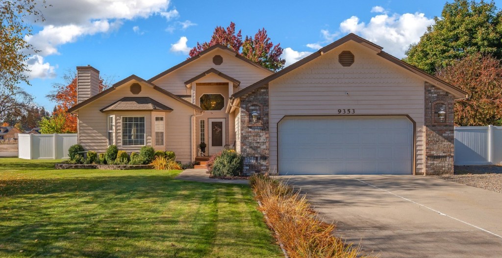 Touting Tours of Median Priced&nbsp;Homes