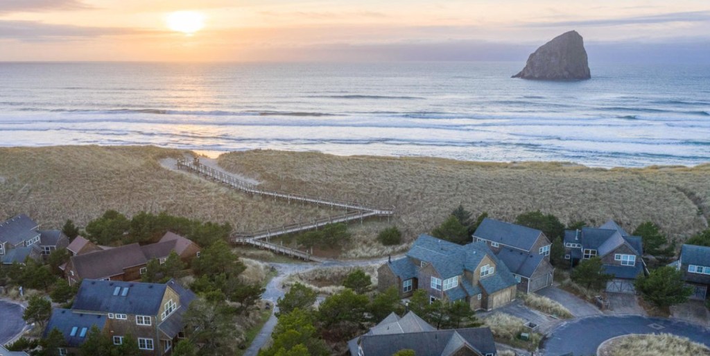 Weekly Waterfront Properties Across the United&nbsp;States