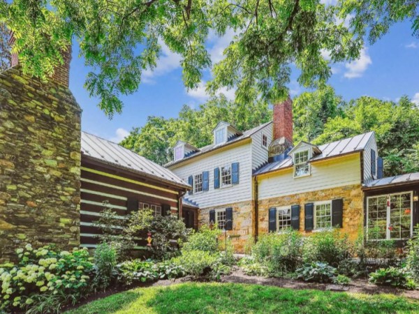 A Lap of Luxury. Waterfront Homes Across the United&nbsp;States.